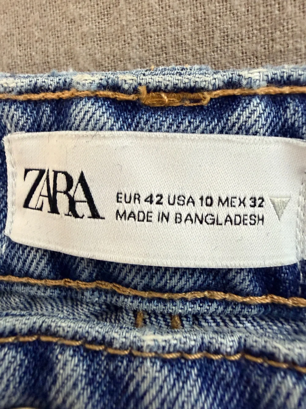 Zara wide leg crop medium light wash jeans 10